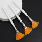 Beauty Tools Fan Brush (Tartaric Acid Brush)